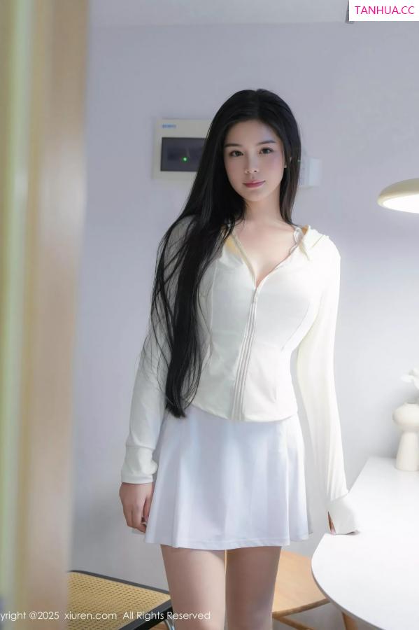   [XiuRen]高清写真图 2025.05.26 No.10325 雪糕CiCi 白色情趣第5张图片
